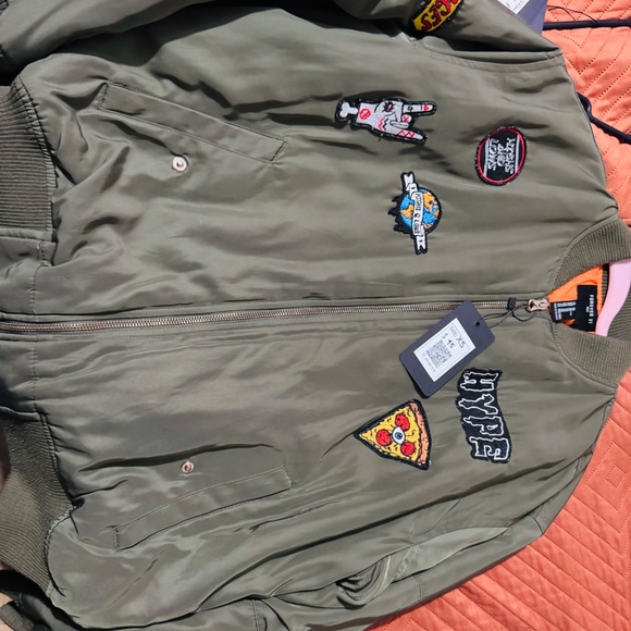 Forever 21 Mens Youth Revival Bomber Jacket With Patches Size Xs - Picture 4 of 5